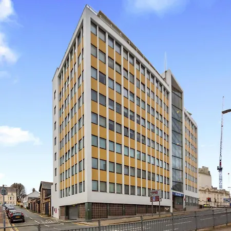 Standard En-Suite Apartment 4 Plymouth Exterior photo