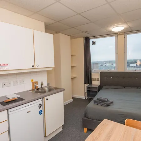 Standard En-Suite Apartment 4 Plymouth Exterior photo